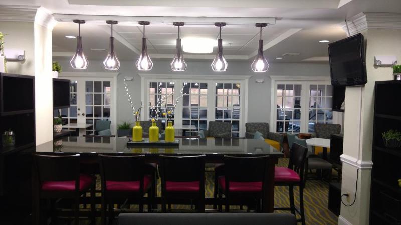 호텔 Comfort Suites Abingdon I81