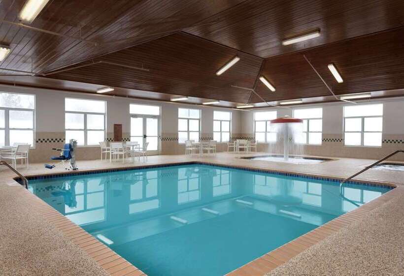 בית מלון כפרי Country Inn & Suites By Radisson, Houghton, Mi