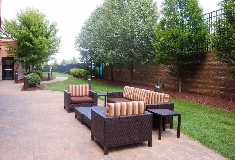 ホテル Courtyard Pittsburgh Monroeville