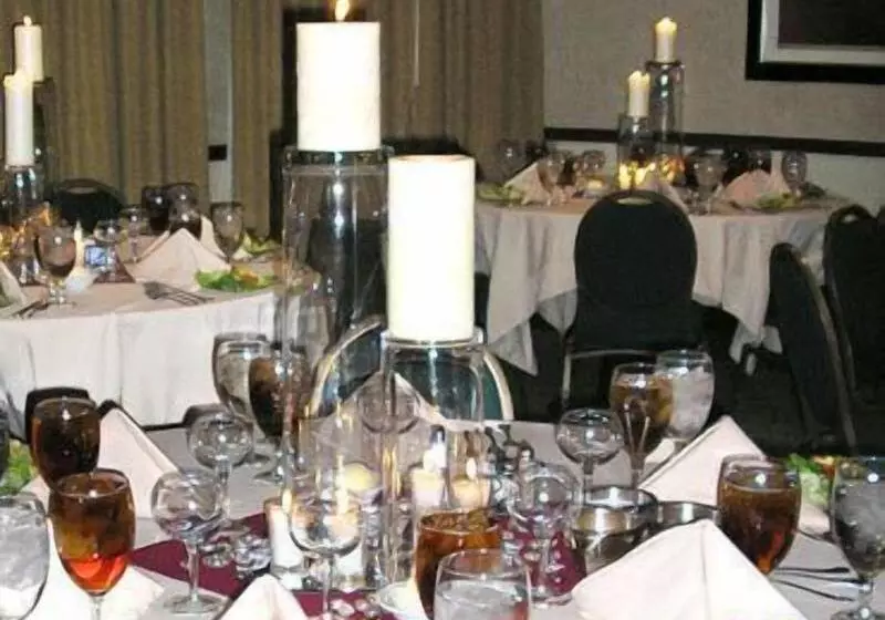 فندق Courtyard Salina