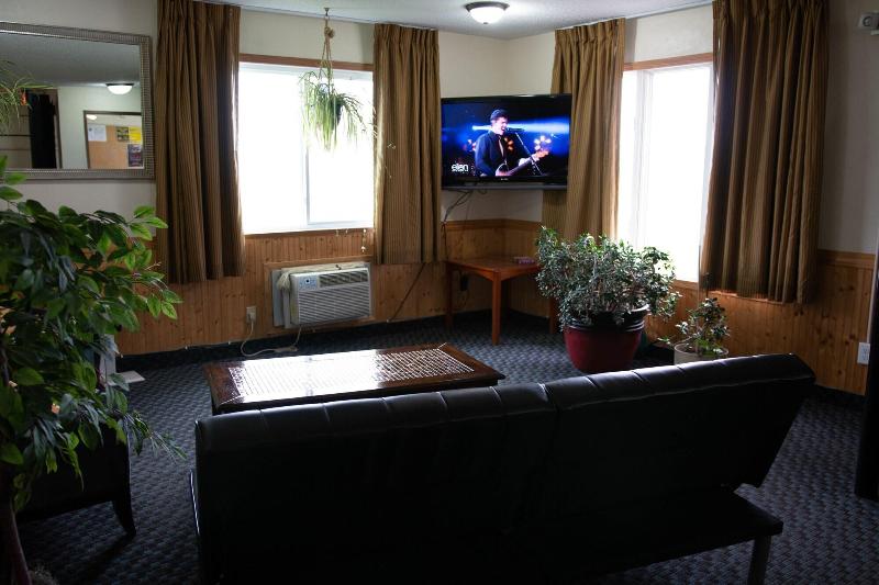 هتل East Grand Inn