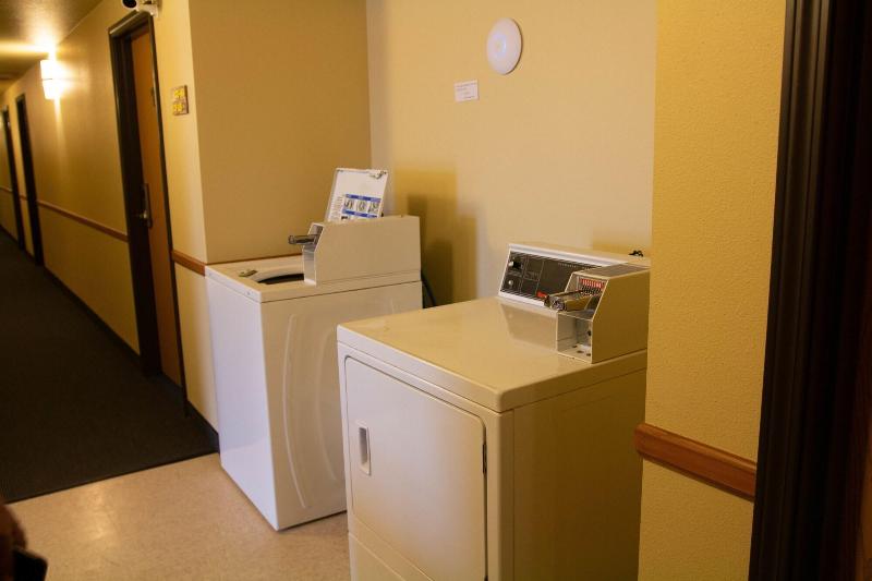 هتل East Grand Inn