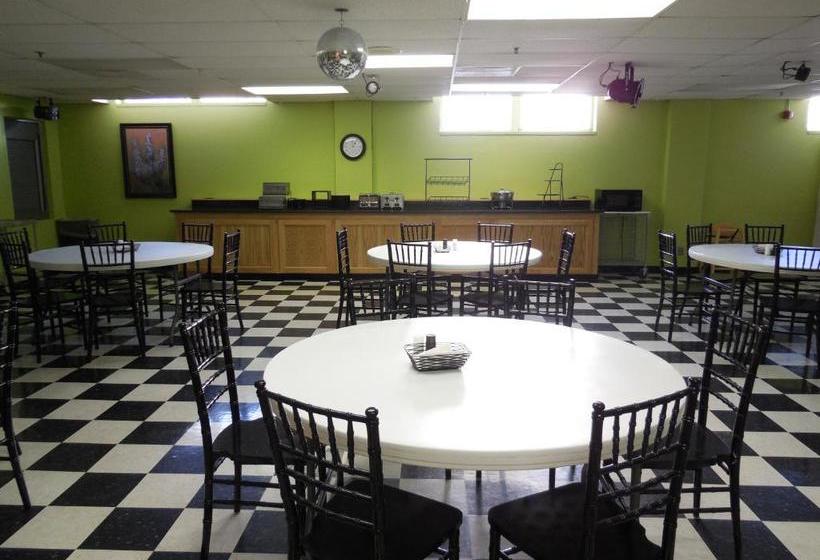 Отель Higher Ground