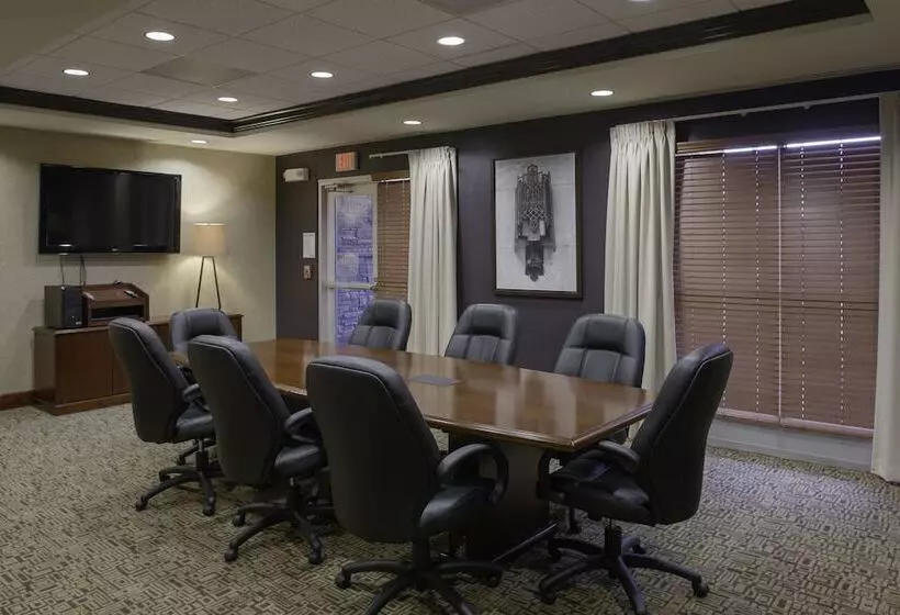 Отель Holiday Inn Ardmore, An Ihg