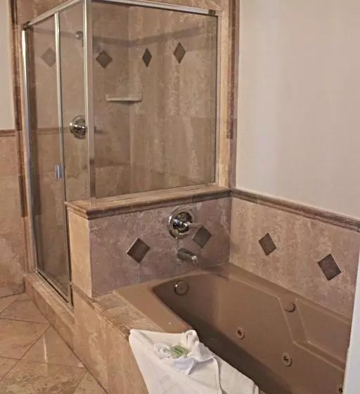 酒店 Little Sur Inn