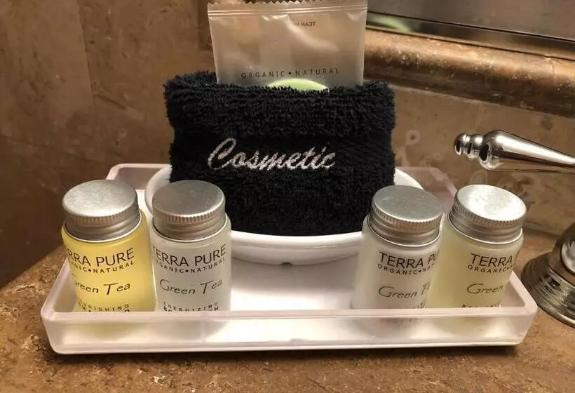 酒店 Little Sur Inn