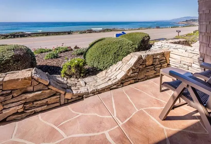 酒店 Little Sur Inn