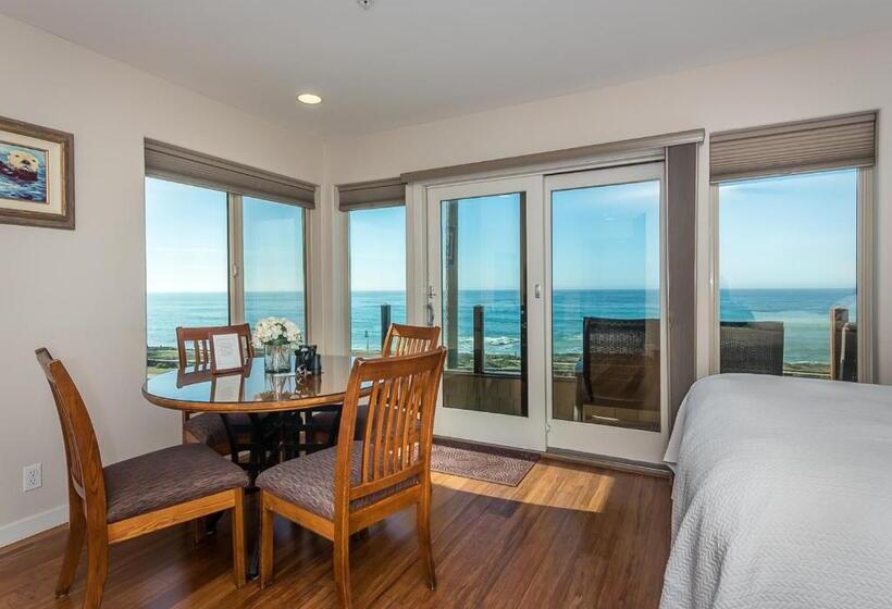 酒店 Little Sur Inn