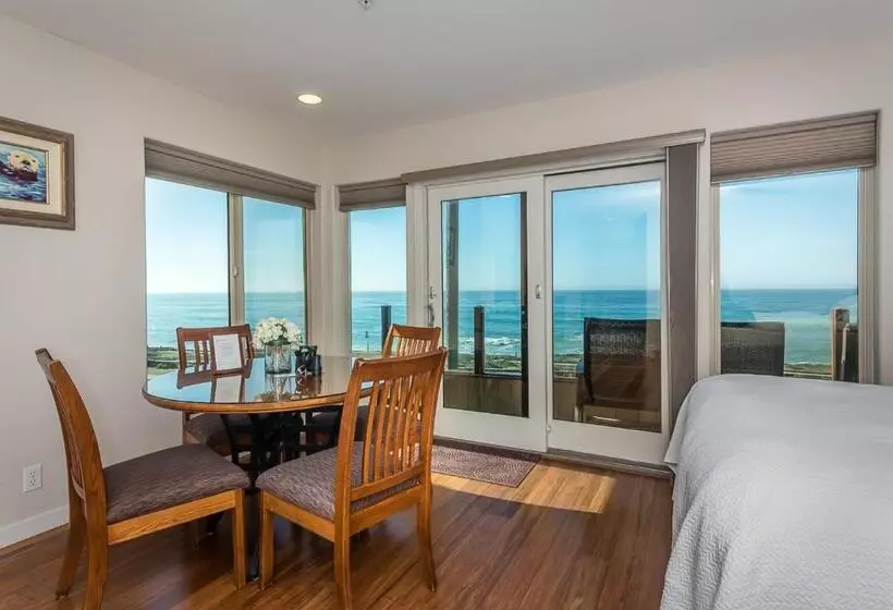 酒店 Little Sur Inn