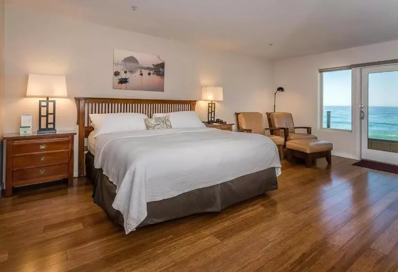 酒店 Little Sur Inn