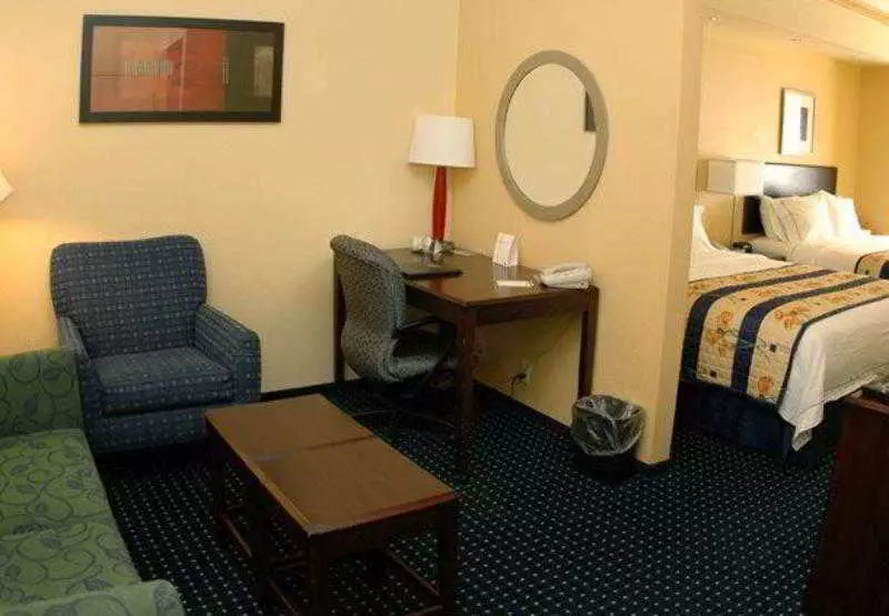 Hotel Springhill Suites By Marriott Grand Rapids Airport Southeast