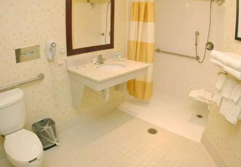 Hotel Springhill Suites By Marriott Grand Rapids Airport Southeast