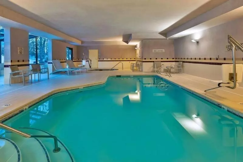 Hotel Springhill Suites By Marriott Grand Rapids Airport Southeast