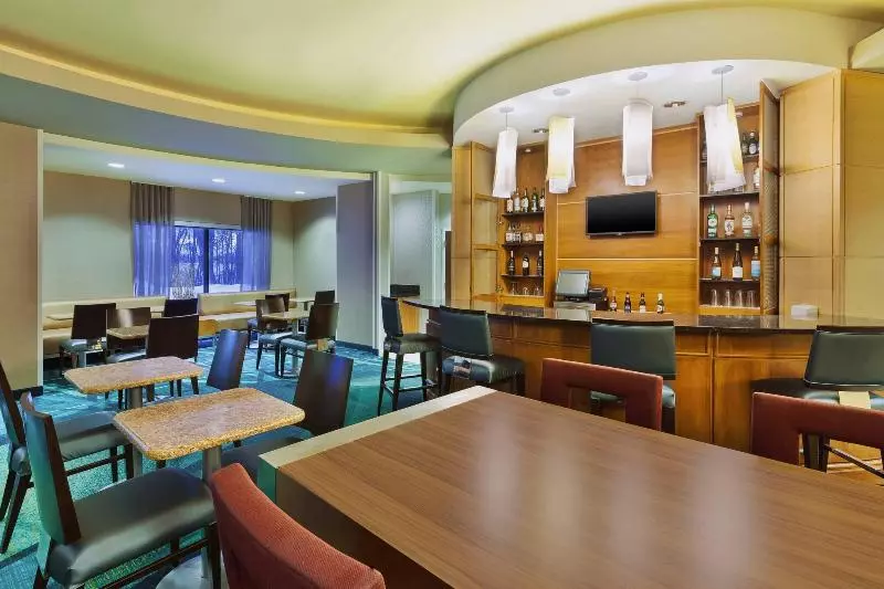 Hotel Springhill Suites By Marriott Grand Rapids Airport Southeast