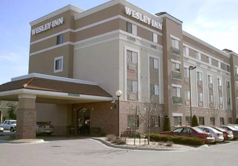 فندق Wesley Inn