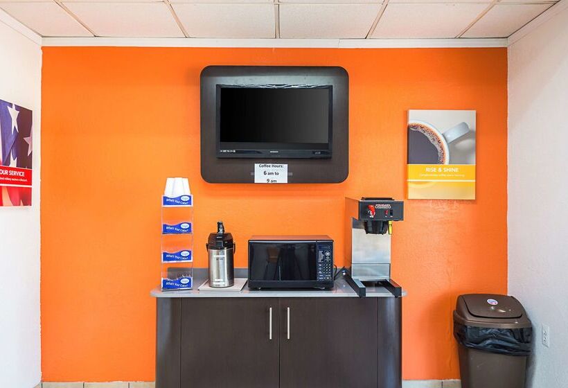 Motel 6blue Springs, Mo