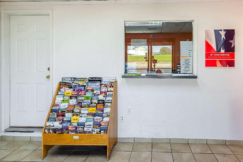 Motel 6blue Springs, Mo