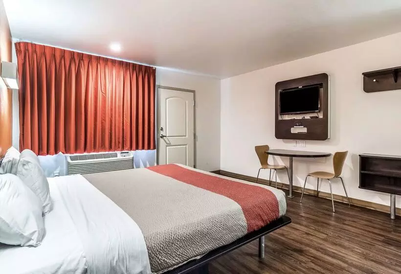 Motel 6oceanside, Ca, Marina