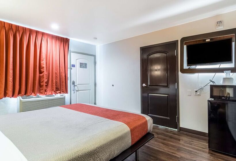 Motel 6oceanside, Ca, Marina