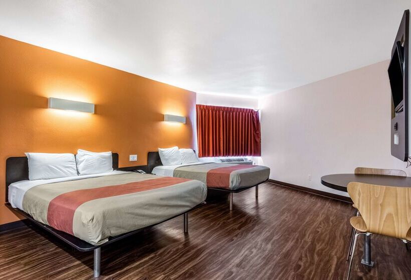 Motel 6oceanside, Ca, Marina