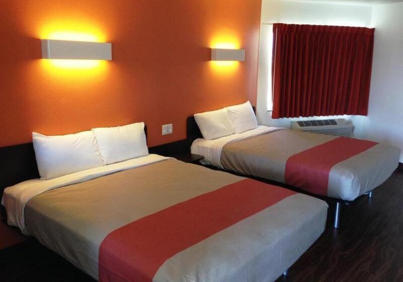 Motel 6oceanside, Ca, Marina