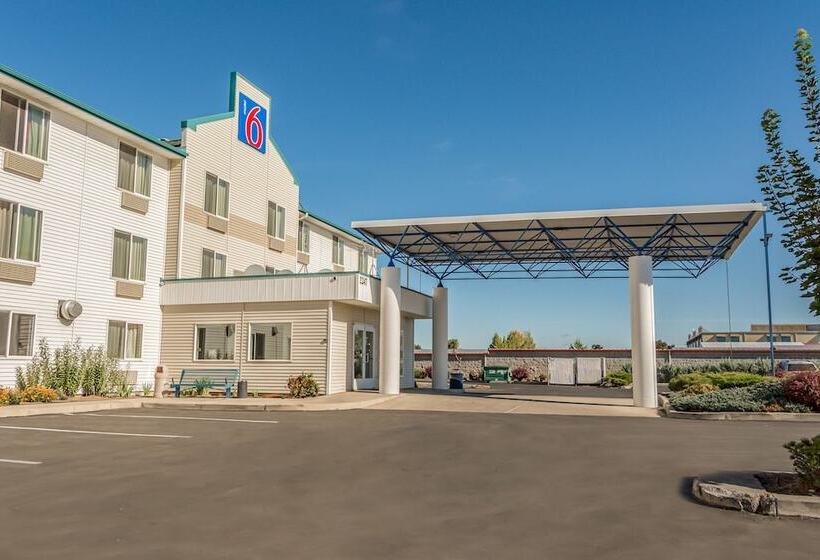 Motel 6 Redmond, Or