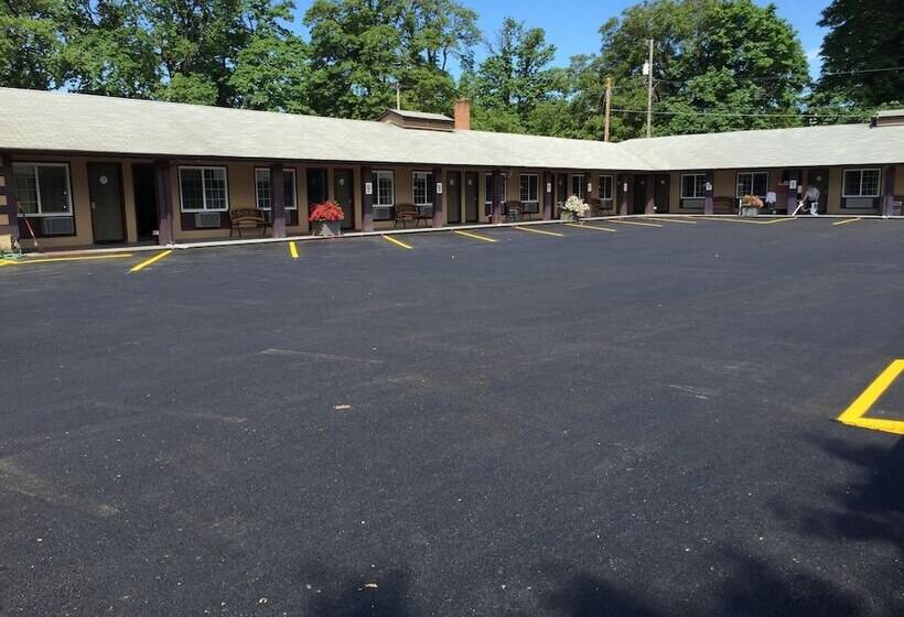 فندق على الطريق Downtown Inn