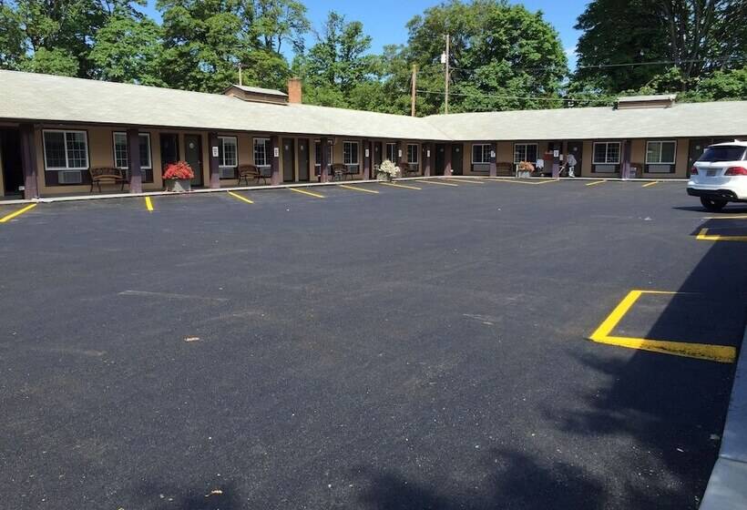 فندق على الطريق Downtown Inn