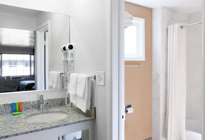 Мотель Downtown Inn