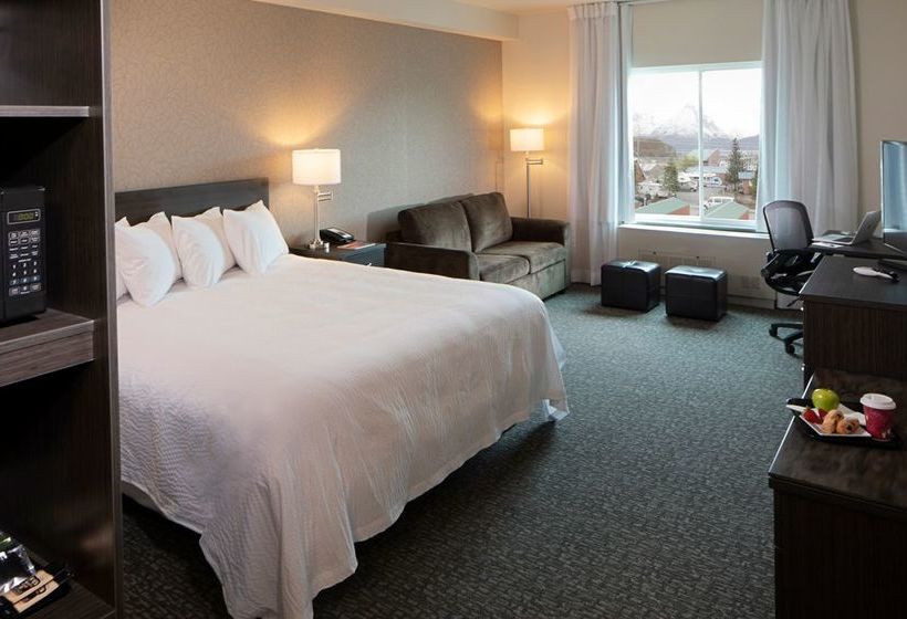 Totem Hotel And Suites