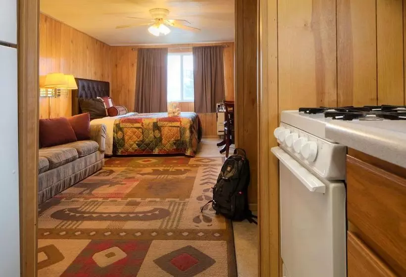 Totem Hotel And Suites