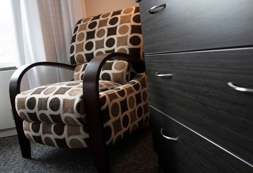 Totem Hotel And Suites