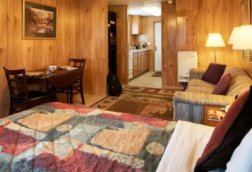 Totem Hotel And Suites