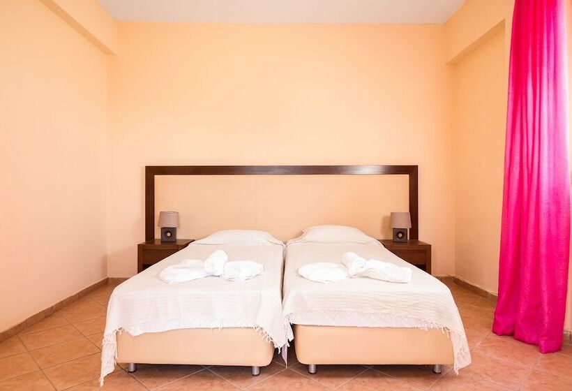 Fouxia Apartments And Studios