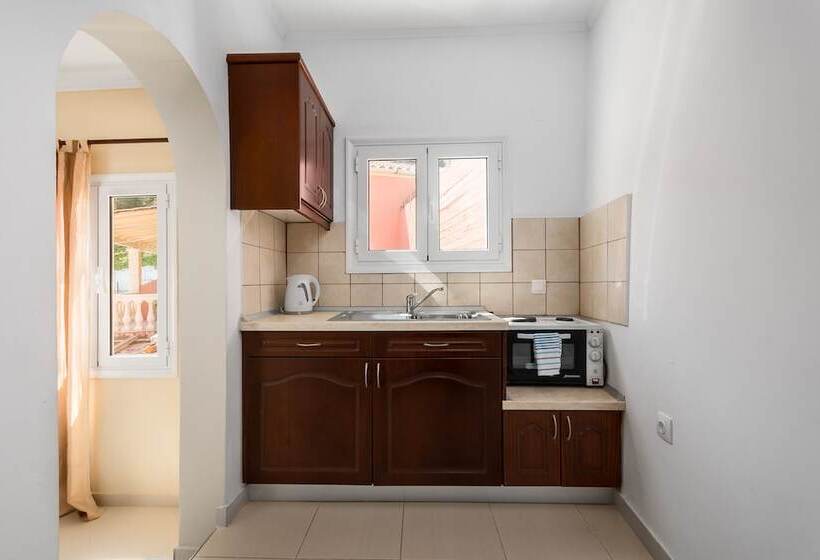 Fouxia Apartments And Studios