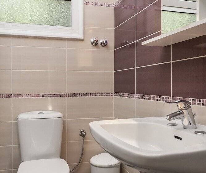 Fouxia Apartments And Studios