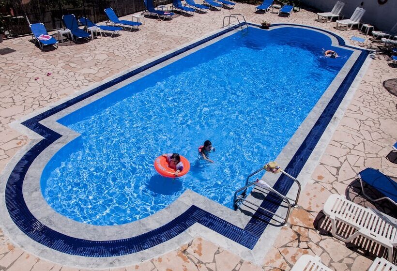 Fouxia Apartments And Studios