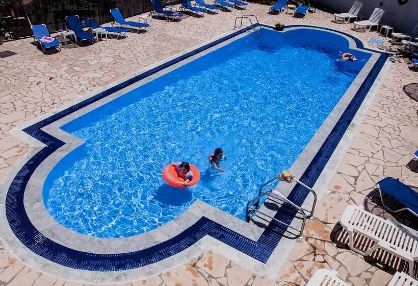 Fouxia Apartments And Studios