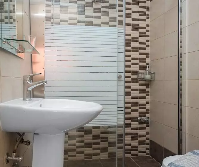 Fouxia Apartments And Studios