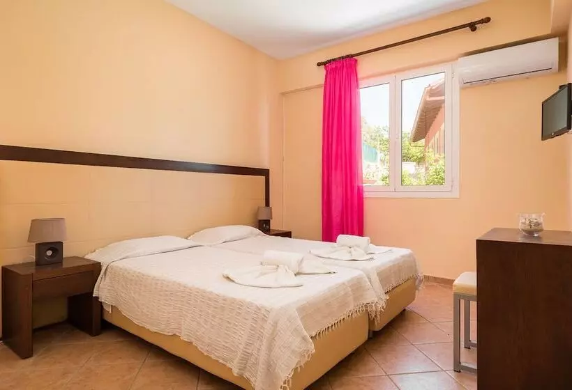 Fouxia Apartments And Studios