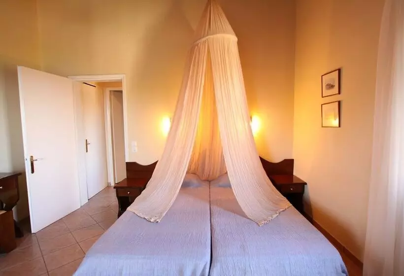 Fouxia Apartments And Studios