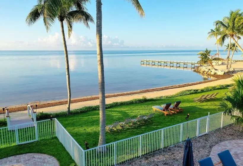 Grassy Flats Resort & Beach Club