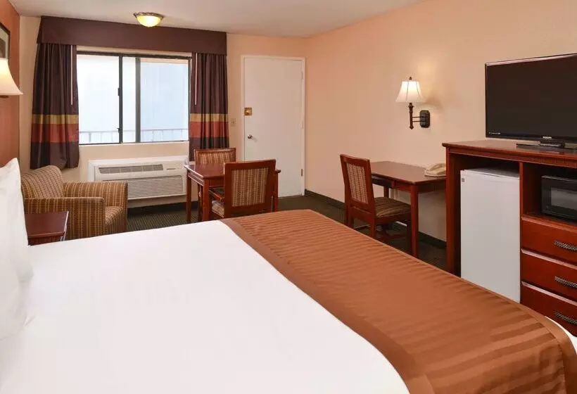 호텔 Americas Best Value Inn & Suites East Bakersfield