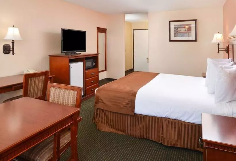 호텔 Americas Best Value Inn & Suites East Bakersfield