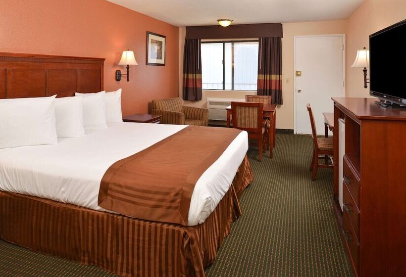 호텔 Americas Best Value Inn & Suites East Bakersfield