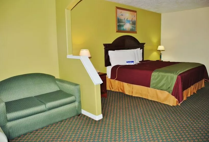 Отель Americas Best Value Inn & Suites Hempstead