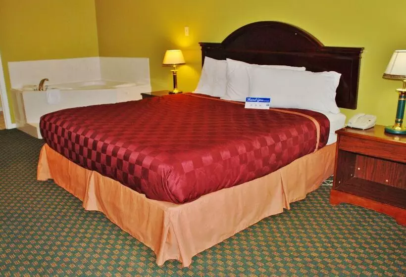Отель Americas Best Value Inn & Suites Hempstead