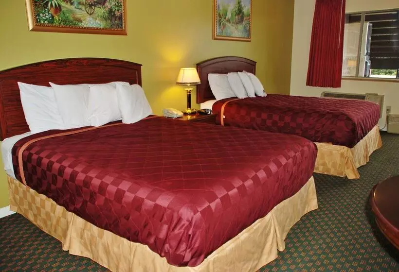 Отель Americas Best Value Inn & Suites Hempstead