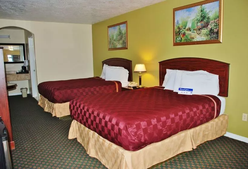 Отель Americas Best Value Inn & Suites Hempstead