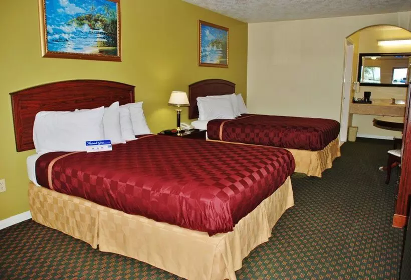 Отель Americas Best Value Inn & Suites Hempstead